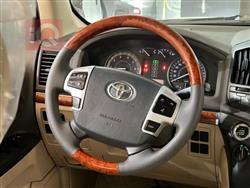 تۆیۆتا لاند کروزەر